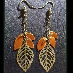 Metal leaves with tiny wooden leaves